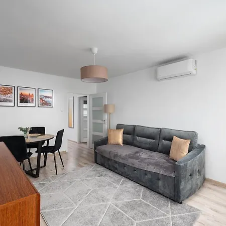 9th Floor View By Bookinghost