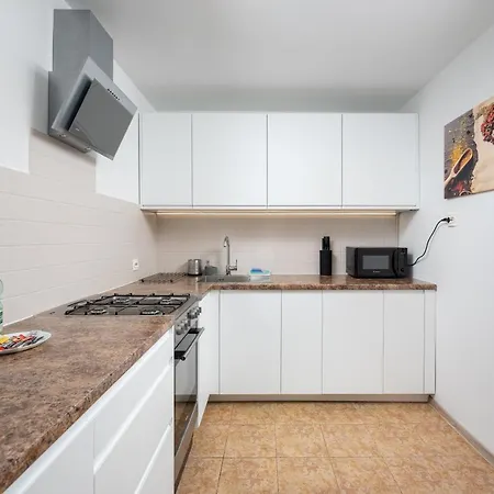 9th Floor View By Bookinghost *