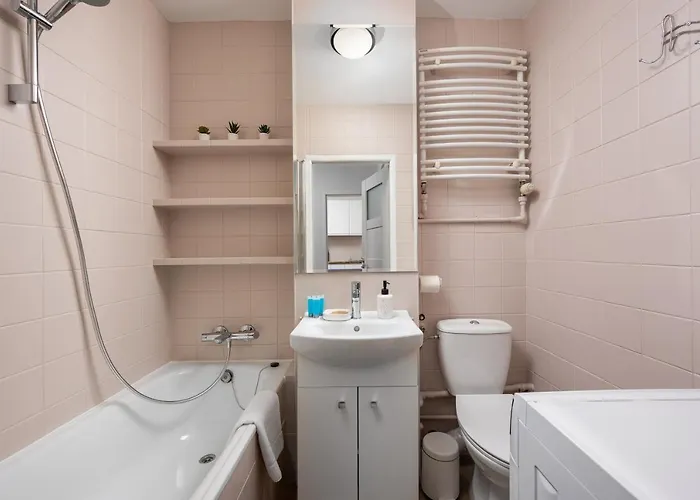 9th Floor View By Bookinghost