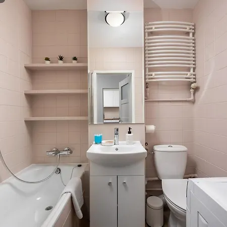 9th Floor View By Bookinghost